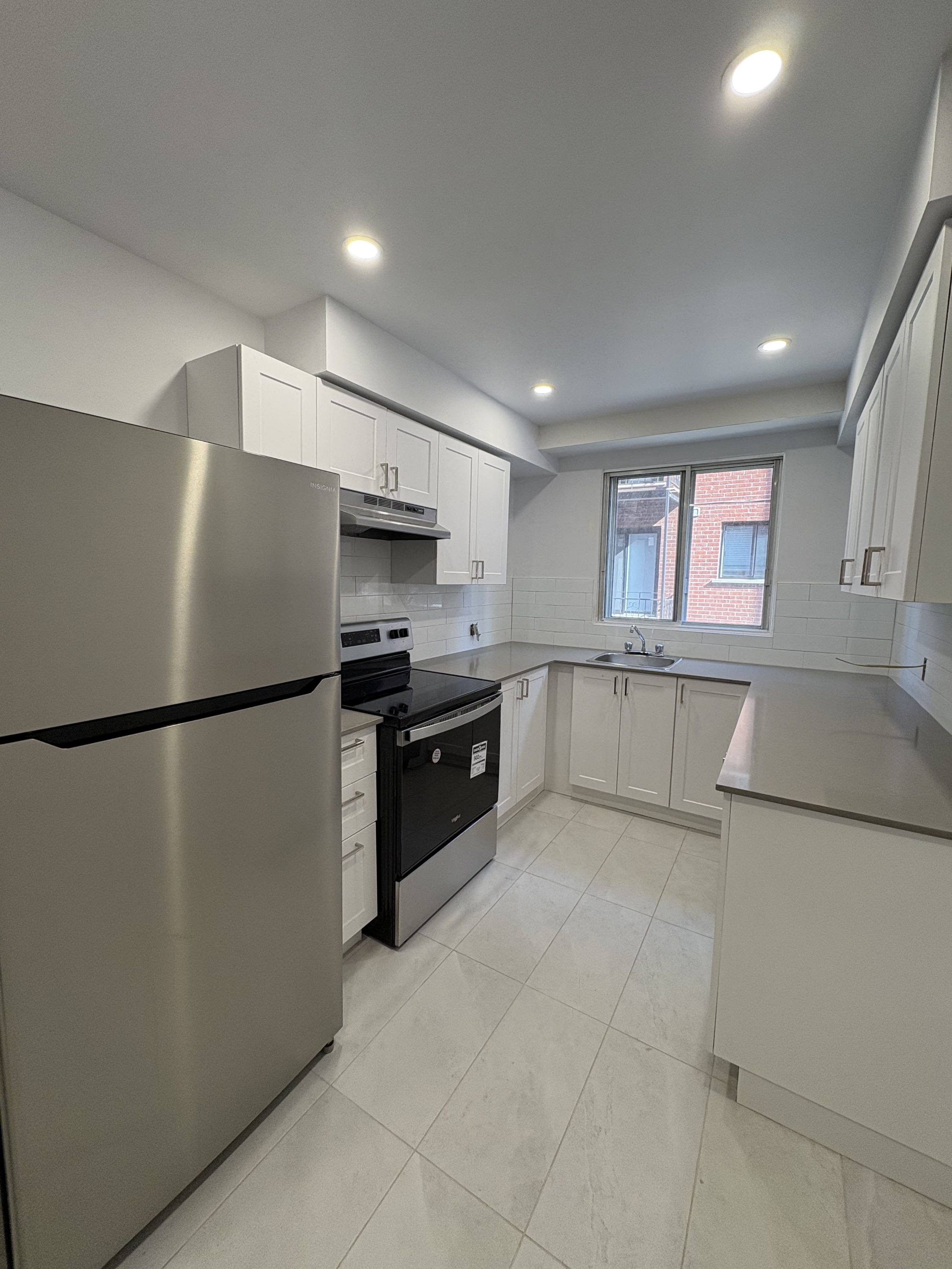 4860 Avenue Plamondon - 3
